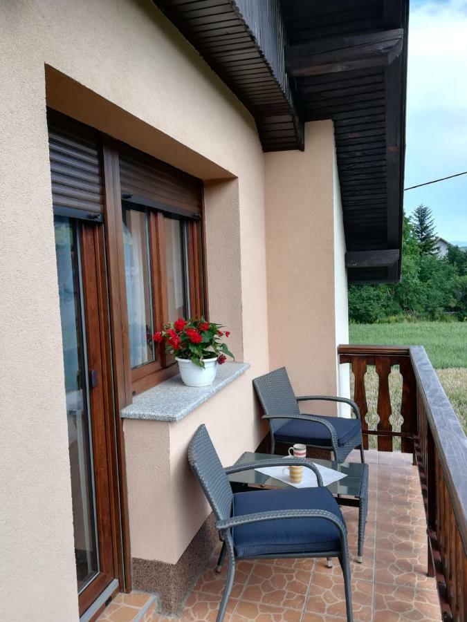 Apartment Arya Korenica Exterior foto