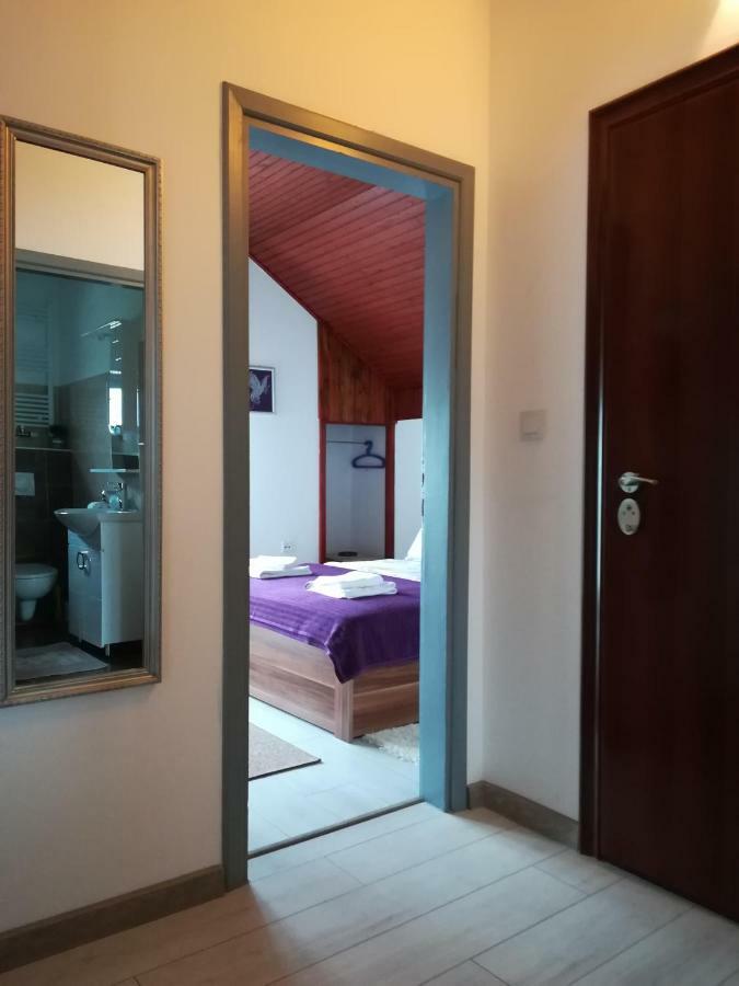 Apartment Arya Korenica Exterior foto